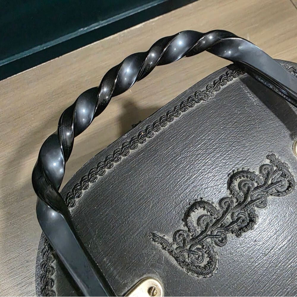 Black Oval Wood Box Handbag Twist Plastic Top Handle Intricate Lace Like Detail - Picture 9 of 15